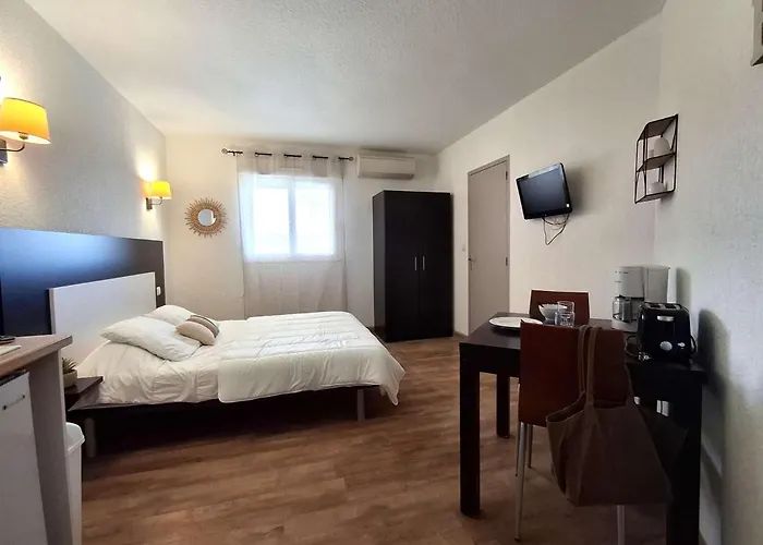 Apartment Avec Piscine Florent - Flo300-259 *